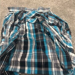 Casual Men's Plaid Button-Down Shirt in Blue and Black